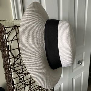 Tilley - white hat size L